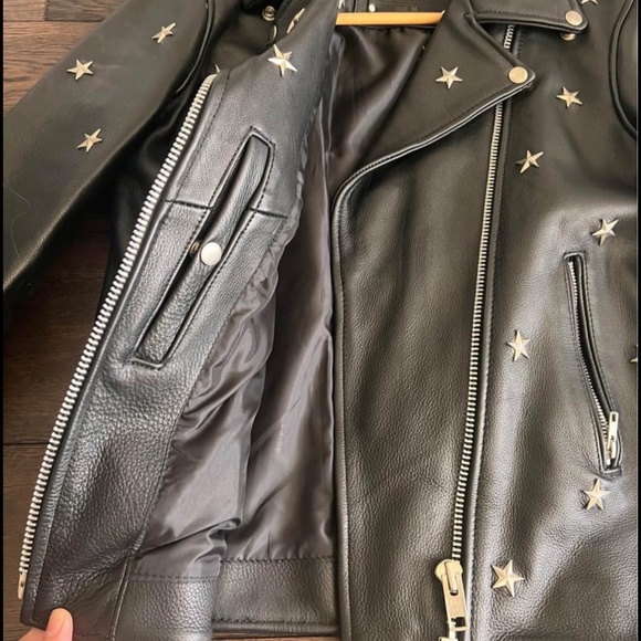 STAR STUDDED UNDERSTATED LEATHER JACKET - Picture 5 of 6